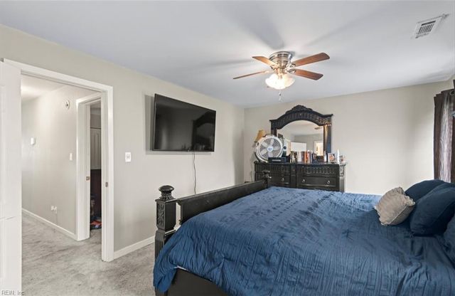 223 Island Cove Ct Apt C, Hampton, VA 23669