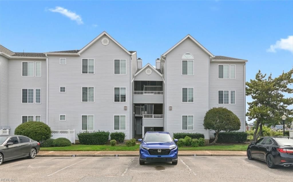 223 Island Cove Ct Apt C, Hampton, VA 23669