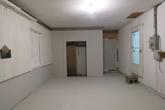 14 Oak St, Sparta, TN 38583
