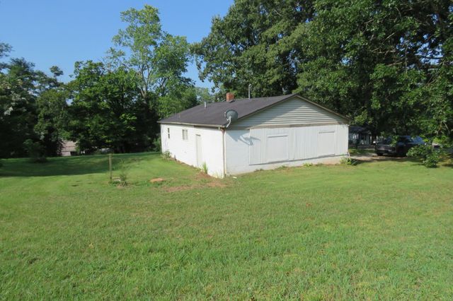 14 Oak St, Sparta, TN 38583