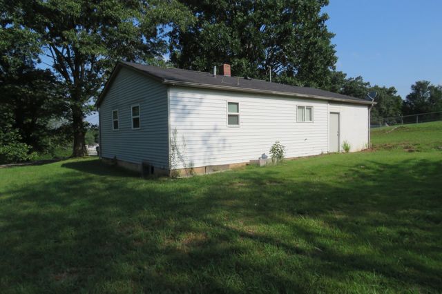 14 Oak St, Sparta, TN 38583