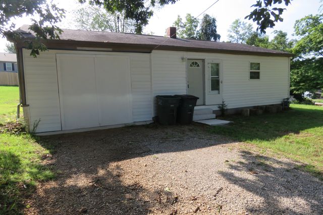 14 Oak St, Sparta, TN 38583