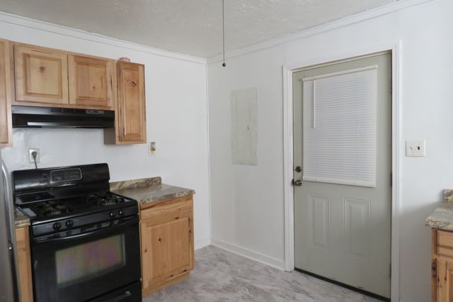14 Oak St, Sparta, TN 38583