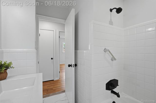 31714 Cherry Hill Road, Garden City, MI 48135