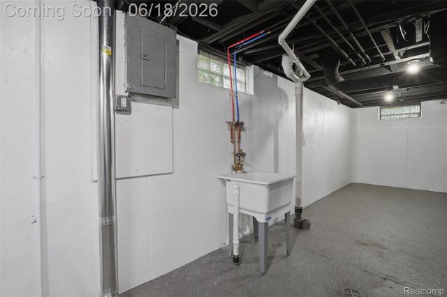 31714 Cherry Hill Road, Garden City, MI 48135