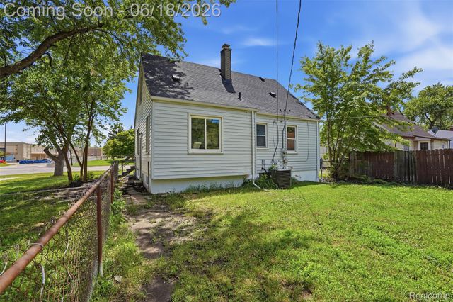 31714 Cherry Hill Road, Garden City, MI 48135
