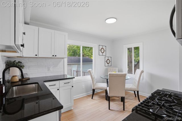 31714 Cherry Hill Road, Garden City, MI 48135