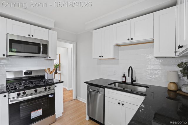 31714 Cherry Hill Road, Garden City, MI 48135