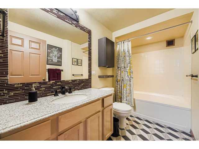 444 17th St 1003, Denver, CO 80202