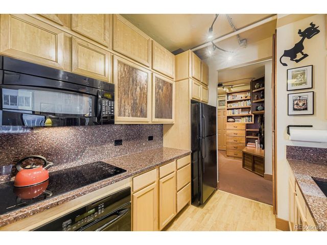 444 17th St 1003, Denver, CO 80202
