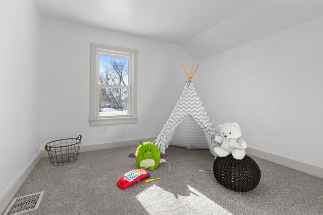 416 ADAMS STREET, Neenah, WI 54956