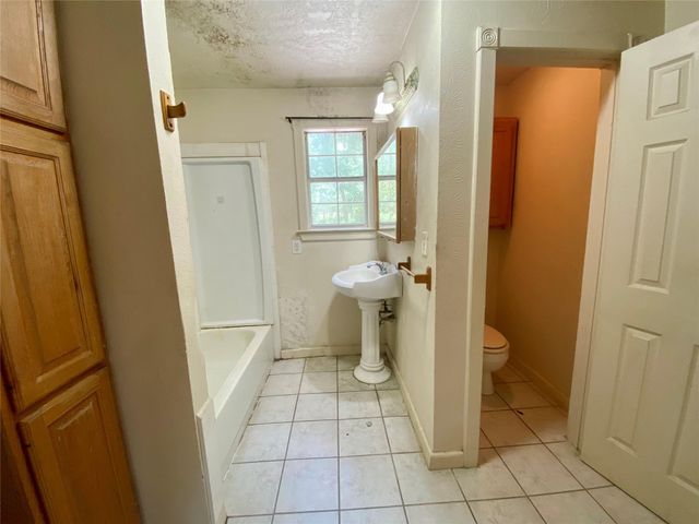 2500 Southline Road, Conroe, TX 77384