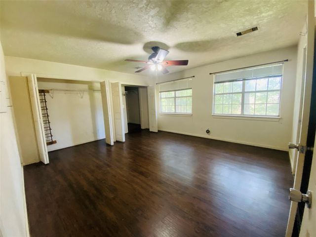 2500 Southline Road, Conroe, TX 77384