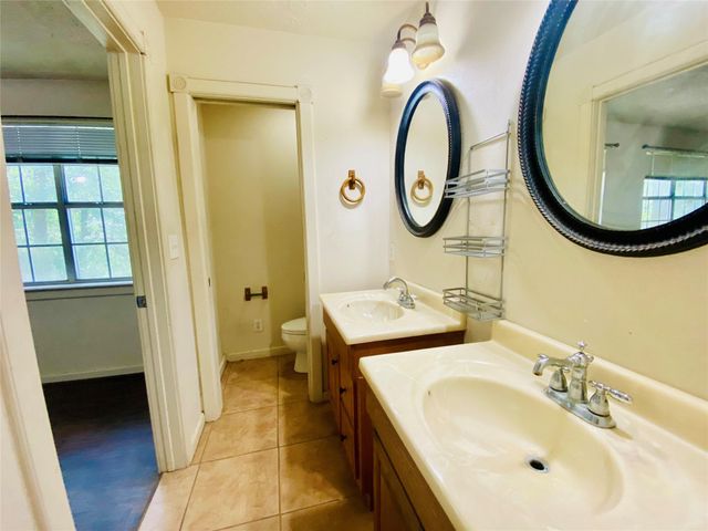 2500 Southline Road, Conroe, TX 77384