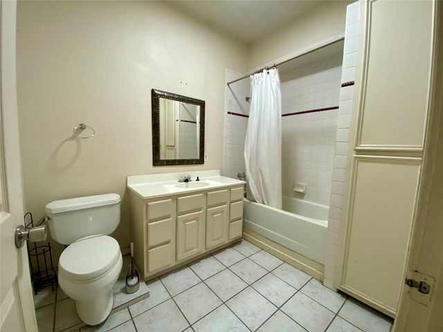 2500 Southline Road, Conroe, TX 77384