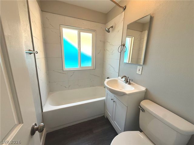 221 South 10th Street 8, Las Vegas, NV 89101