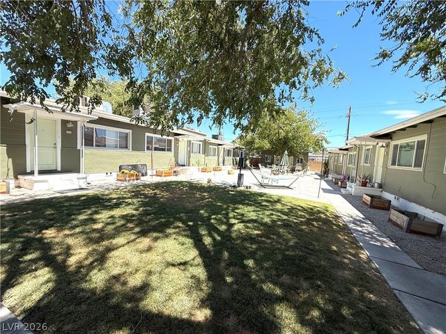 221 South 10th Street 8, Las Vegas, NV 89101