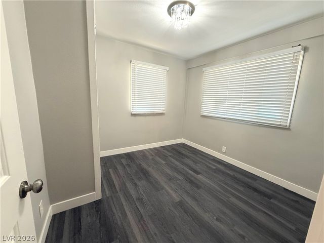 221 South 10th Street 8, Las Vegas, NV 89101
