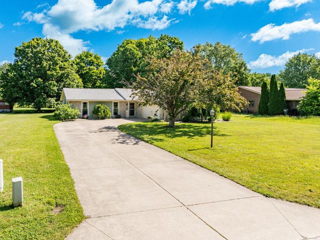 1710 W Sun Valley Parkway, Muncie, IN 47303