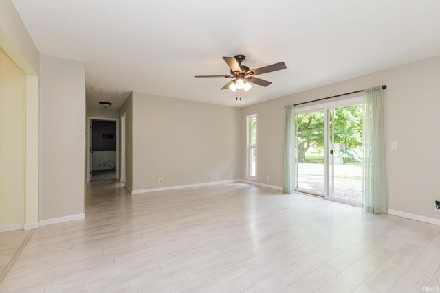 1710 W Sun Valley Parkway, Muncie, IN 47303
