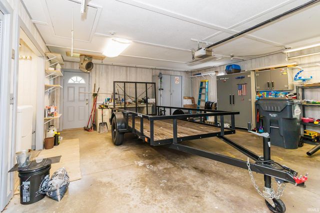 1710 W Sun Valley Parkway, Muncie, IN 47303