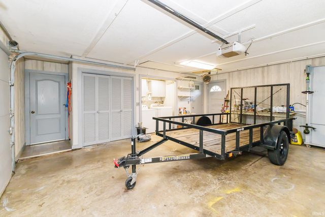 1710 W Sun Valley Parkway, Muncie, IN 47303