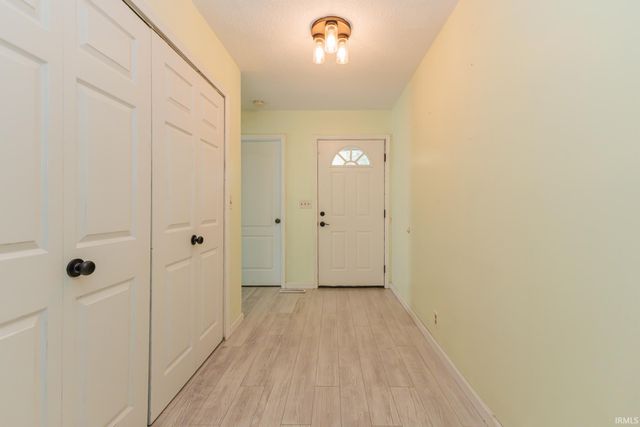 1710 W Sun Valley Parkway, Muncie, IN 47303