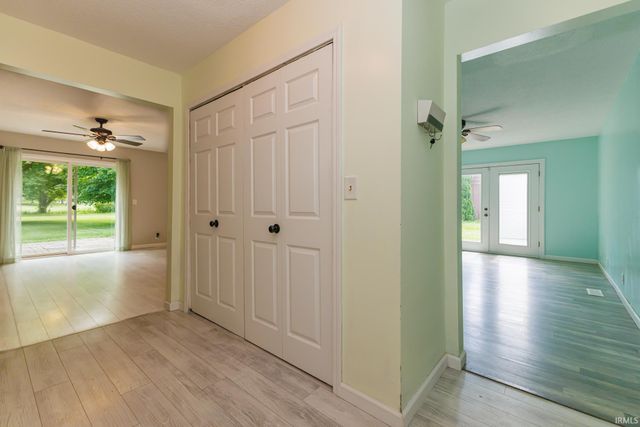 1710 W Sun Valley Parkway, Muncie, IN 47303