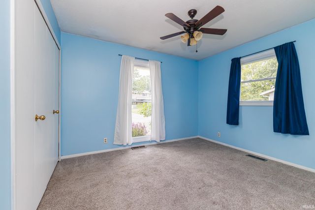 1710 W Sun Valley Parkway, Muncie, IN 47303