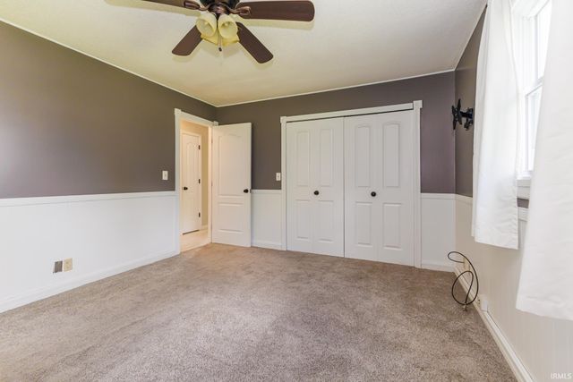 1710 W Sun Valley Parkway, Muncie, IN 47303