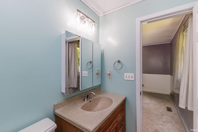 1710 W Sun Valley Parkway, Muncie, IN 47303