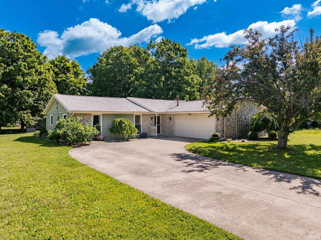 1710 W Sun Valley Parkway, Muncie, IN 47303