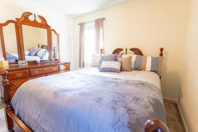 511 Darrell LN, Hurt, VA 24563