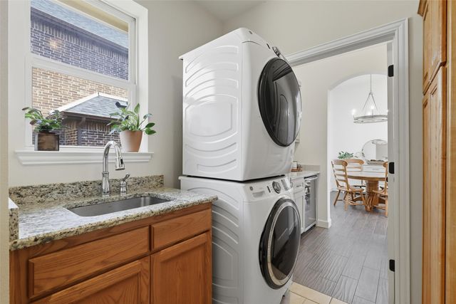 109 Diablo Drive, Burleson, TX 76028