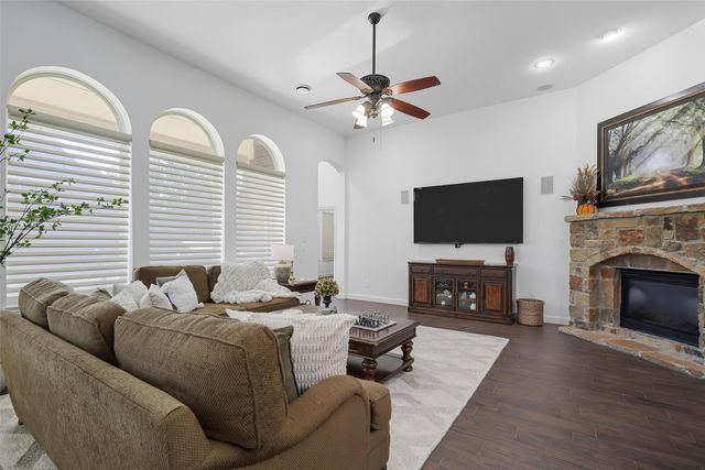 109 Diablo Drive, Burleson, TX 76028