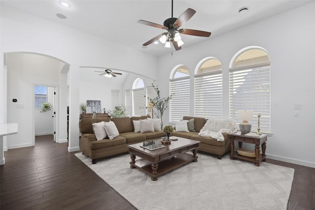 109 Diablo Drive, Burleson, TX 76028