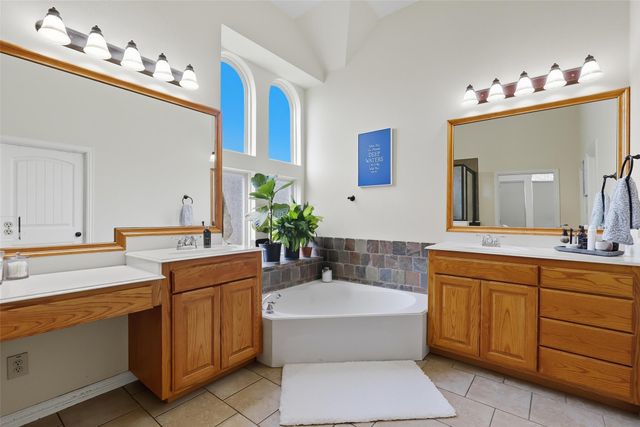 109 Diablo Drive, Burleson, TX 76028