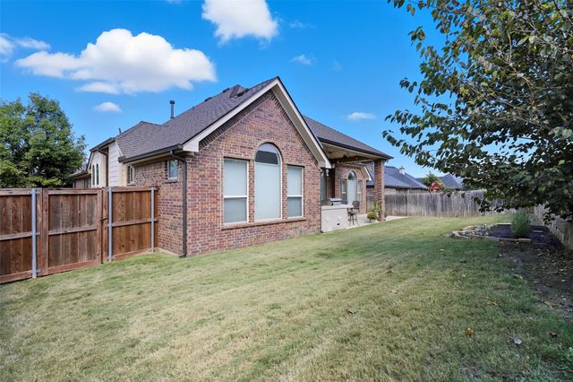 109 Diablo Drive, Burleson, TX 76028