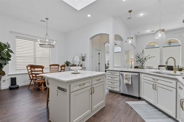 109 Diablo Drive, Burleson, TX 76028