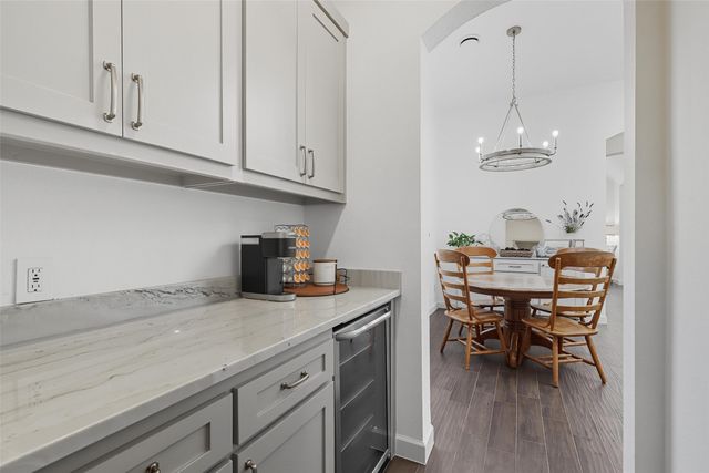 109 Diablo Drive, Burleson, TX 76028