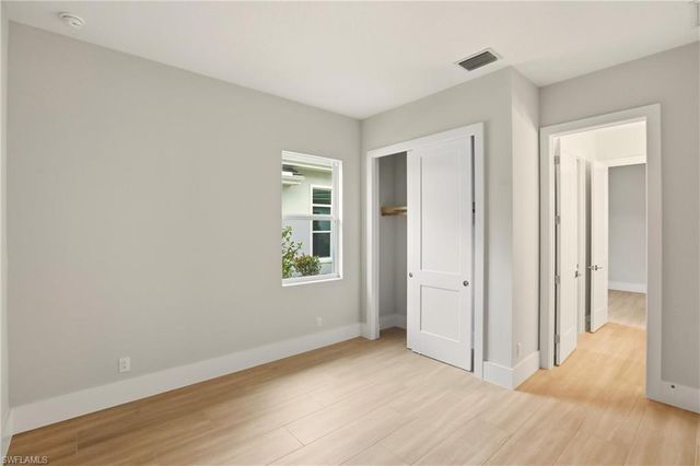 9661 Moonflower LN, Other, FL 34114