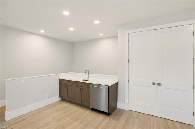 9661 Moonflower LN, Other, FL 34114