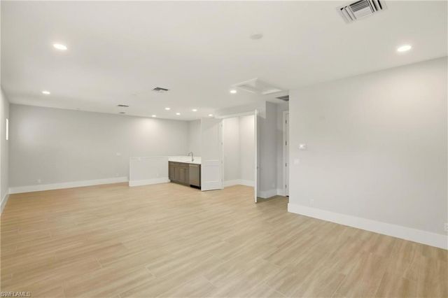 9661 Moonflower LN, Other, FL 34114