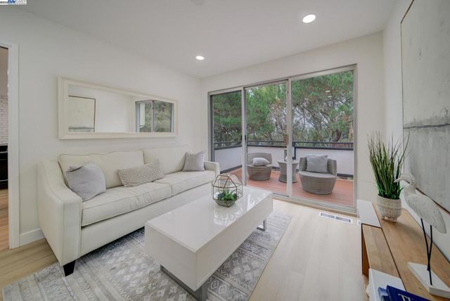 100 Alameda Place, San Bruno, CA 94066