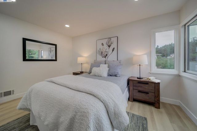 100 Alameda Place, San Bruno, CA 94066