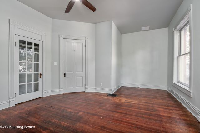 1372 S Floyd St, Louisville, KY 40208