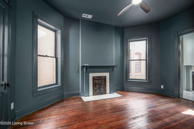 1372 S Floyd St, Louisville, KY 40208