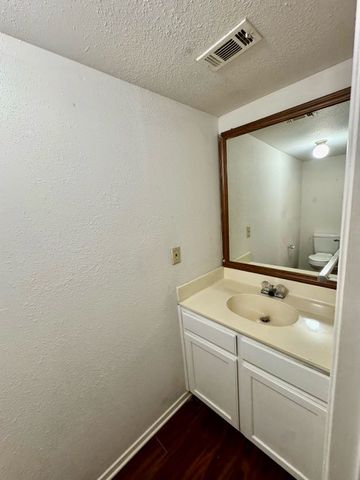 1305 W Villa Maria Road F-105, Bryan, TX 77801