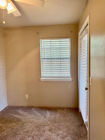 1305 W Villa Maria Road F-105, Bryan, TX 77801