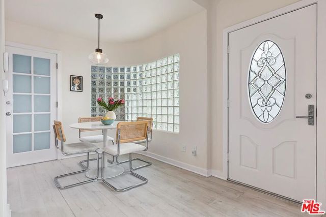 215 Entrada Drive, Santa Monica, CA 90402